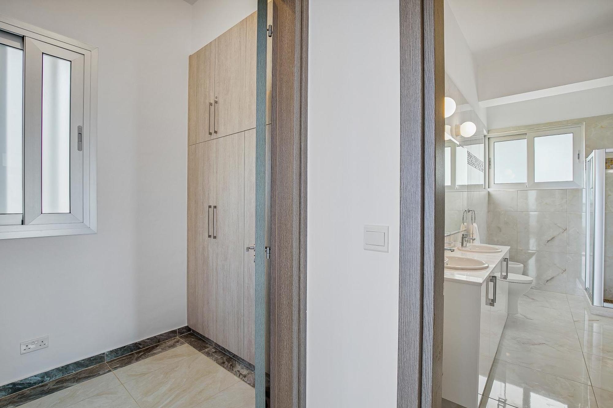 Olymp Luxury Villa D - Luxury Escape With Direct Beach Access And Unique Sunsets Paphos Exterior photo
